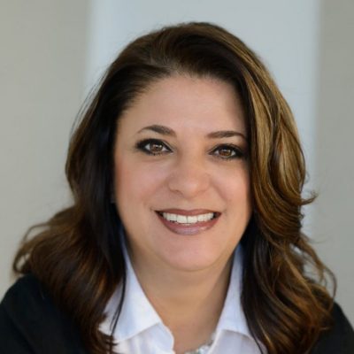 Elif Yılmaz - Pazarlama Direktörü